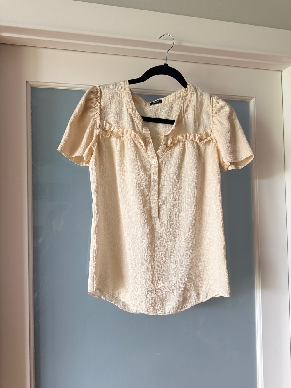 J.Crew Cream Textured Ruffle Trim Button Front Top Size S‎